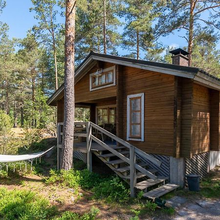 Pinetree Cottages Cozy Log Cabin Kalanti Bagian luar foto