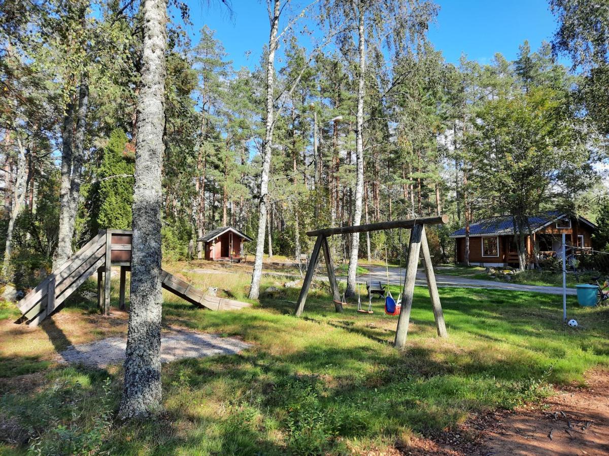 Pinetree Cottages Cozy Log Cabin Kalanti Bagian luar foto